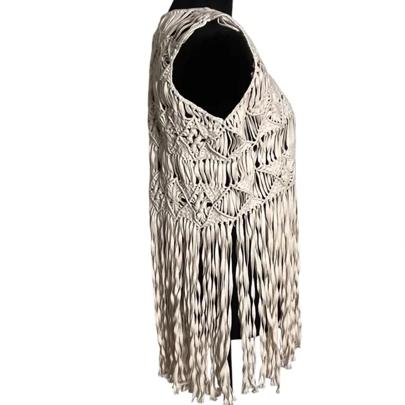 Winter Kate Gypsy Rose Natural Macrame Crochet Boho Fringe Vest — Small - Picture 6 of 12